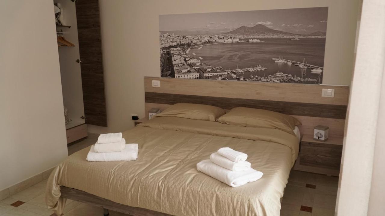 Donna Vicenza Bed & Breakfast Naples Exterior photo
